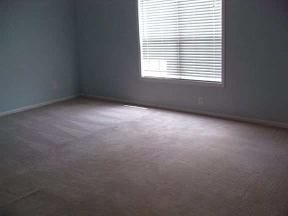 5th image of 4745 Primrose Pl