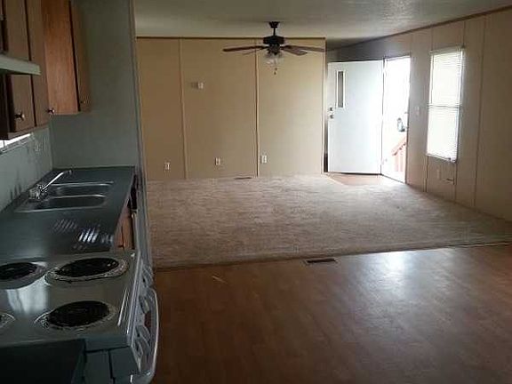 3rd image of 822 Dawn Light Dr