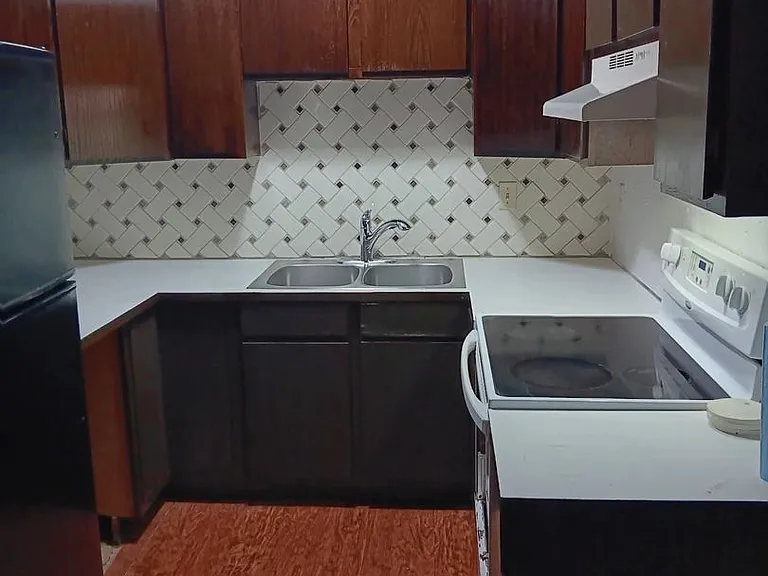 1811 Allison Dr — Photo 1