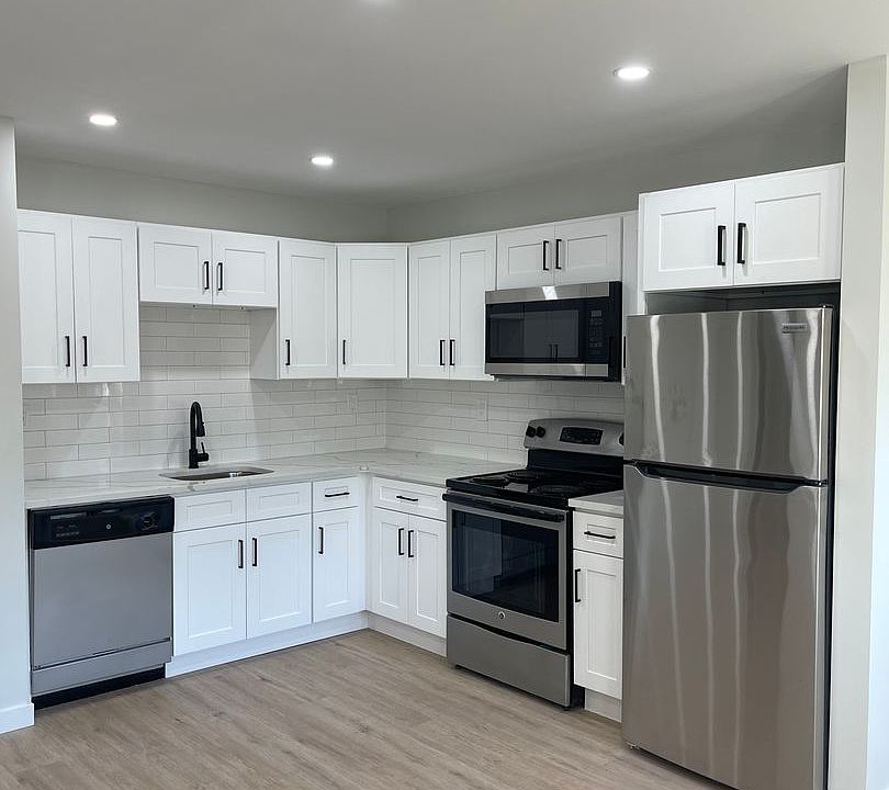 1st image of 68-72 W 25th St #302