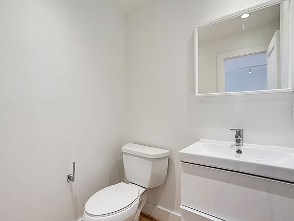 5th image of 730 Columbia Rd NW #1