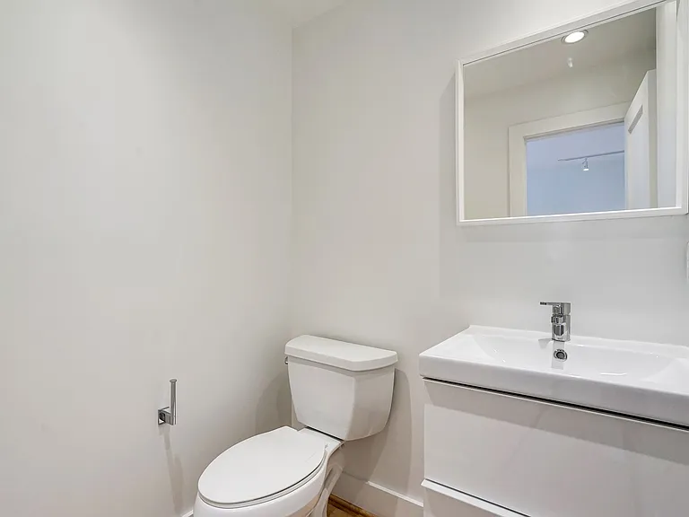 730 Columbia Rd NW #1 — Photo 5