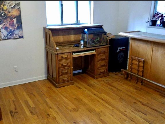 2nd image of 6484 Brentwood St