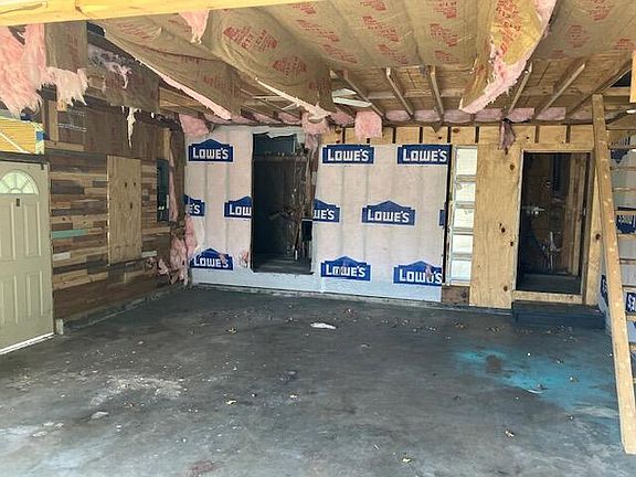 5th image of 10607 N Maple Street