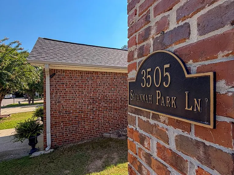 3505 Savannah Park Ln — Photo 7