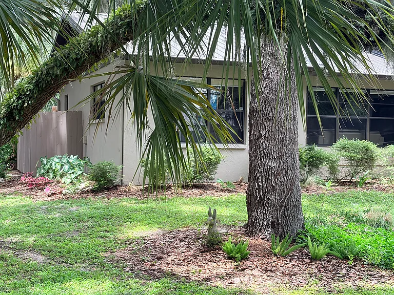 4639 Friar Tuck Ln — Photo 3