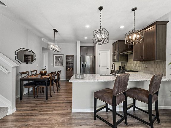 4th image of 728 Stonebridge Dr