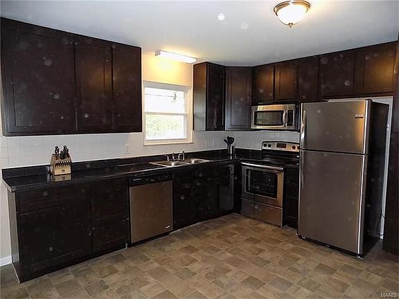 4th image of 3808 Robert Ave