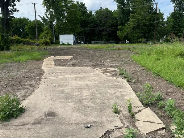 2804 E Tyler Ave, West Memphis, AR 72301