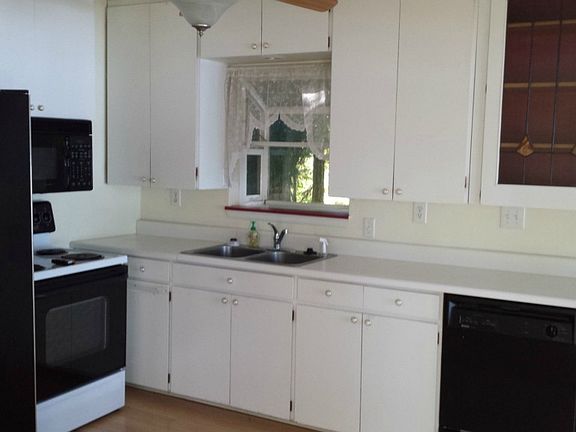 4th image of 361 E Ballantrae Dr