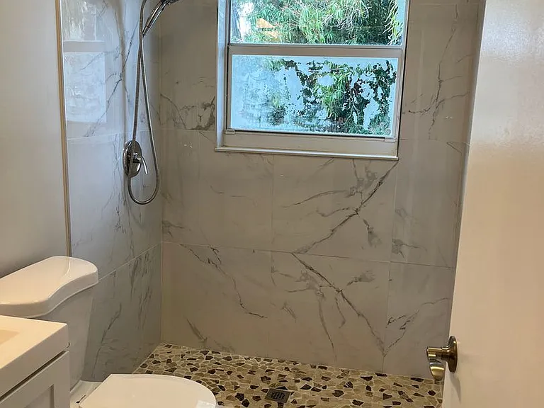 511 W Palm St — Photo 12