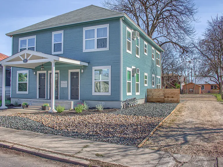 114 Jacobs St #201 — Photo 2