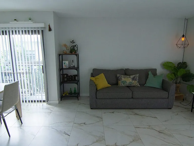 753 Michigan Ave #3A — Photo 3