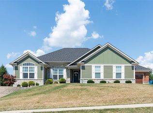 3704 Gracie Ct, Floyds Knobs, IN 47119