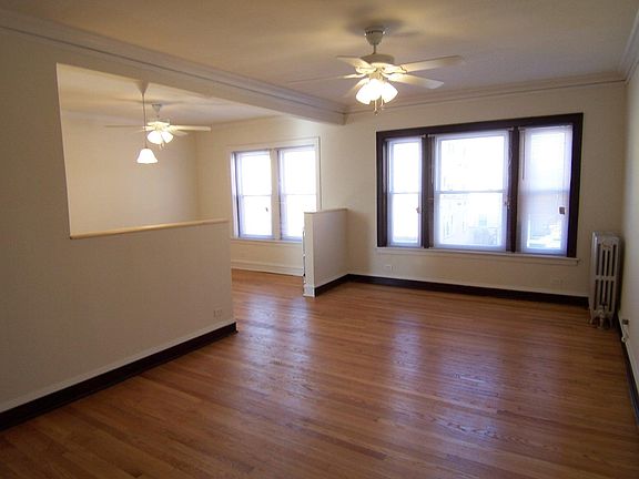 3rd image of 2565 W Montrose Ave #89xk9dvne