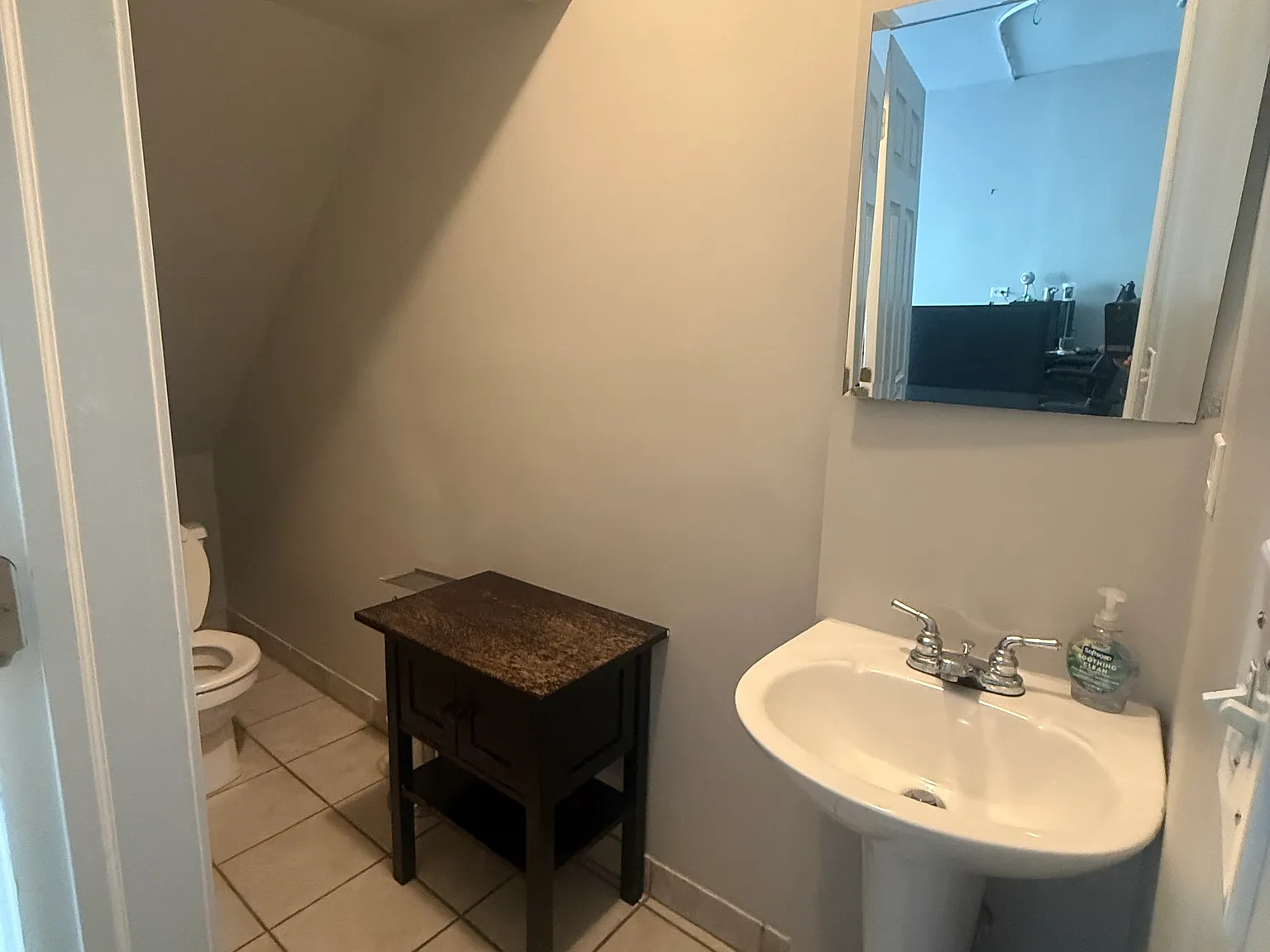 2 bed, 1000 sqft, $2,990 — Photo 3