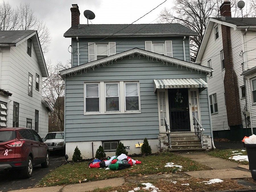 1st image of 82 Underwood St