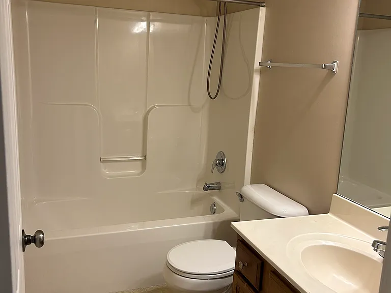 139 Darby Woods Ct — Photo 5