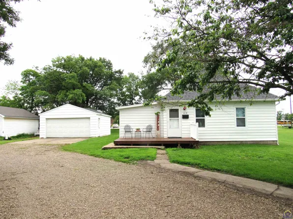 419 Lord St, Osage City, KS 66523