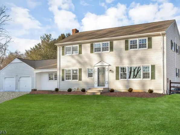 59 Fairmount Rd W, Califon, NJ 07830