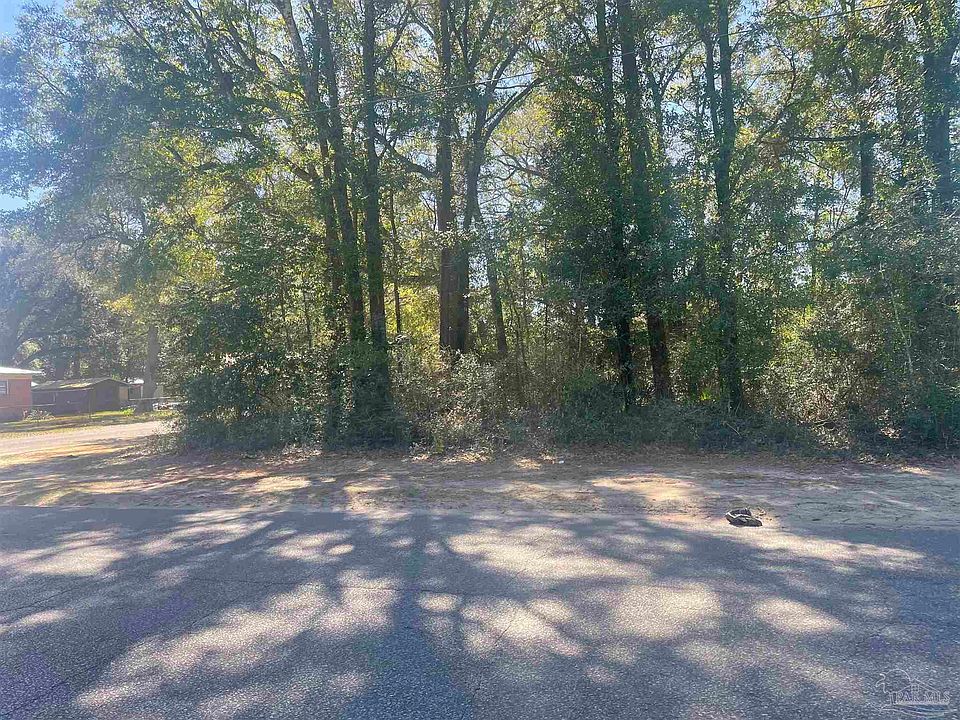 2nd image of 100 Blk Tower Rd