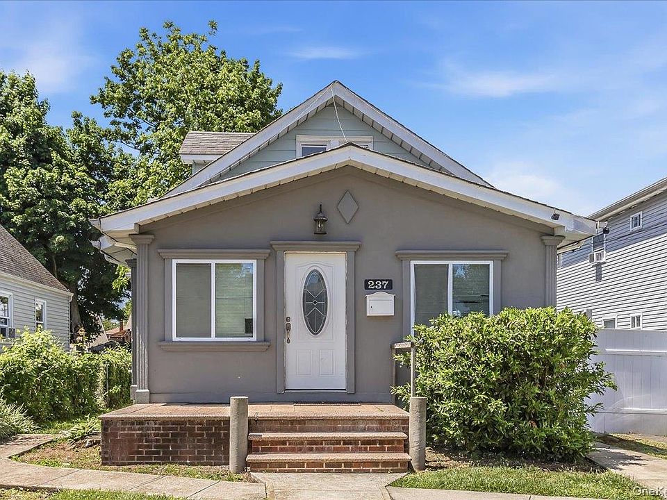 1st image of 237 Rhodes Avenue