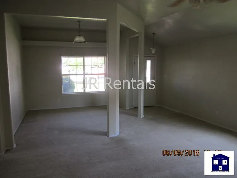 1906 Flagstaff Dr — Photo 30