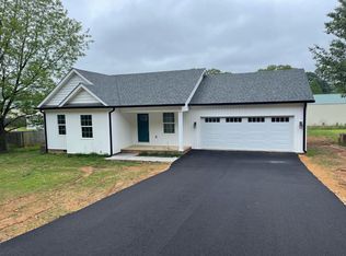 215 Jackson Forest Rd, Paris, TN 38242