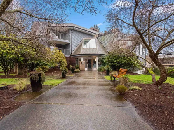 14950 Thrift Ave #202, White Rock, BC V4B 2J9