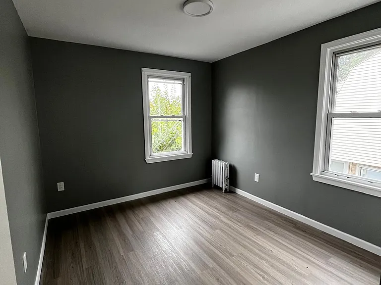 587 Arch St — Photo 13