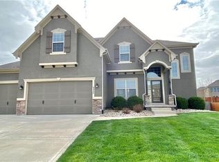 8908 SE 1st St, Blue Springs, MO 64064