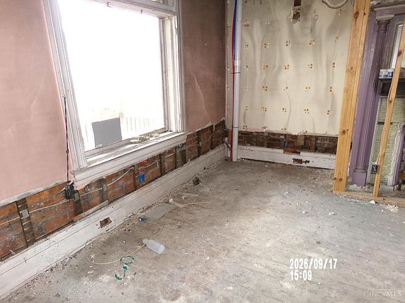 2nd image of 3556 Bevis Ave