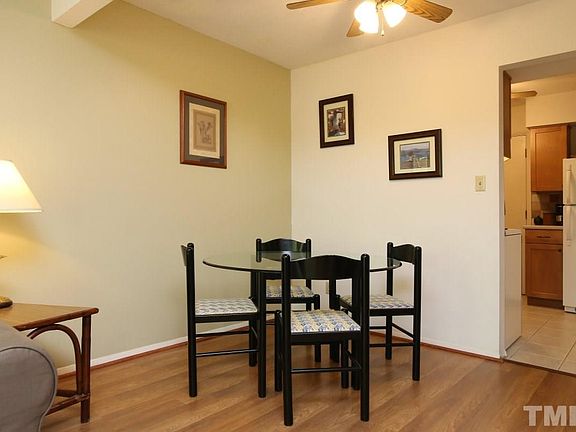 5th image of 220 Elizabeth St APT D2