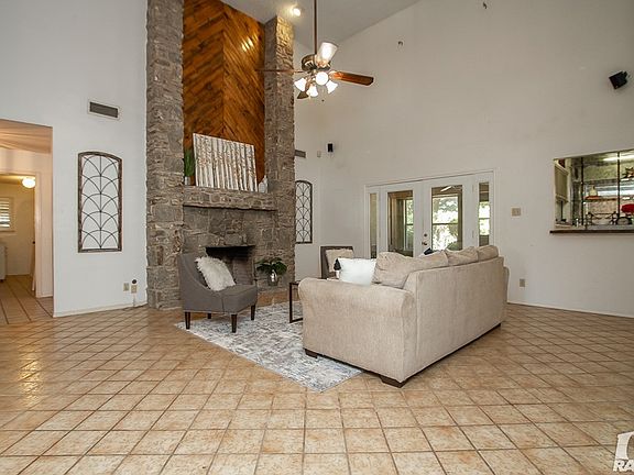 5th image of 5509 Woodbine Ln