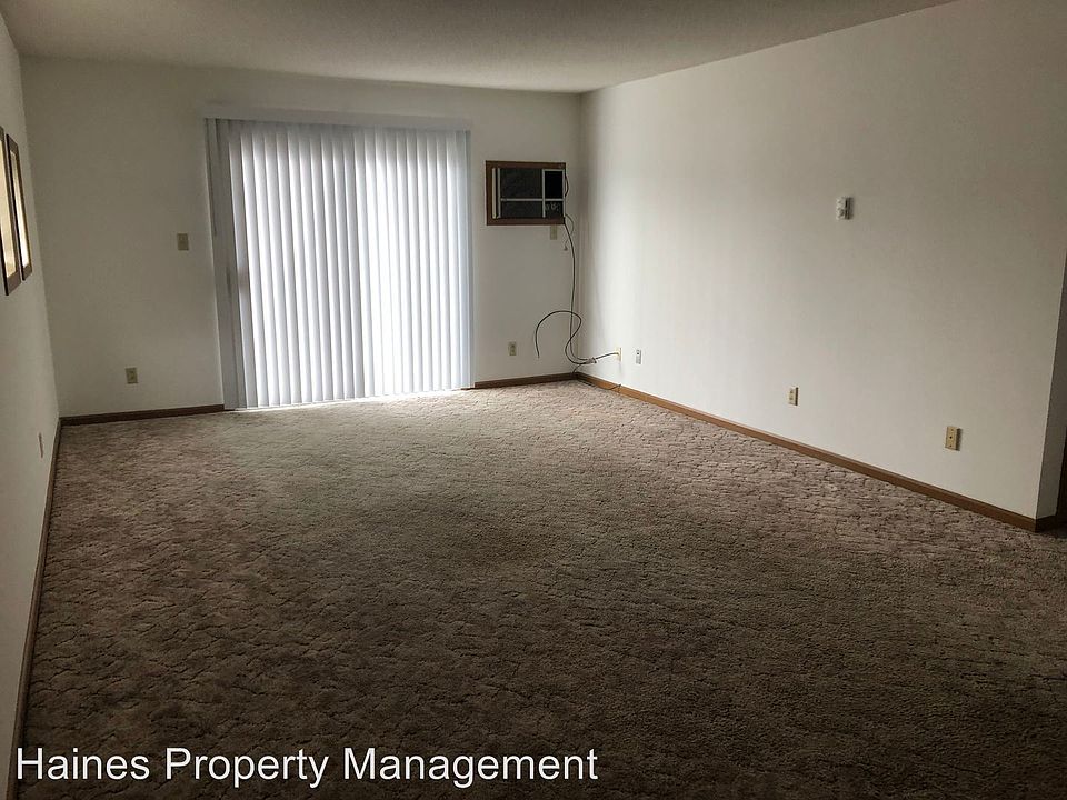 1st image of 805 Parkway St APT 104