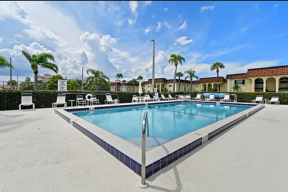 2 bed, 1000 sqft, $2,500 — Photo 3