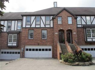 521 Kingsberry Cir, Pittsburgh, PA 15234