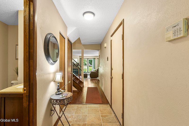 3rd image of 4 Westchester Court