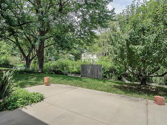 5th image of 10071 Bluejacket Dr
