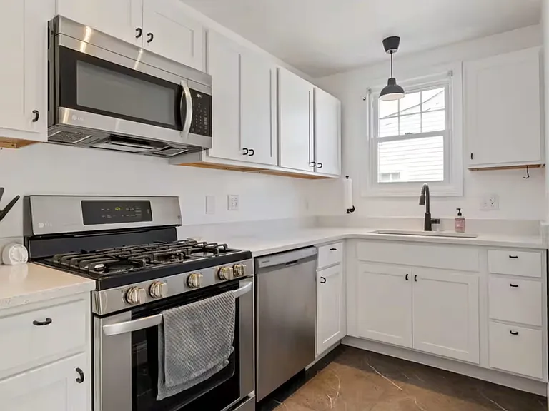 154 E Dominion Blvd — Photo 11