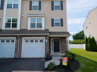 40 Lumber Ln, Mount Ephraim, NJ 08059