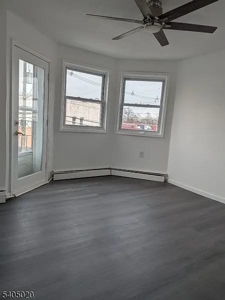 2 bed, 1.0 bath, $1,750 — Photo 2