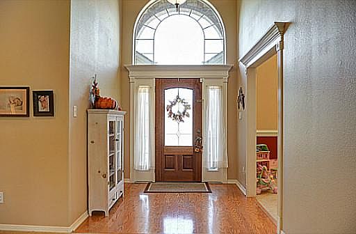 2nd image of 4405 Woodland Ridge Dr