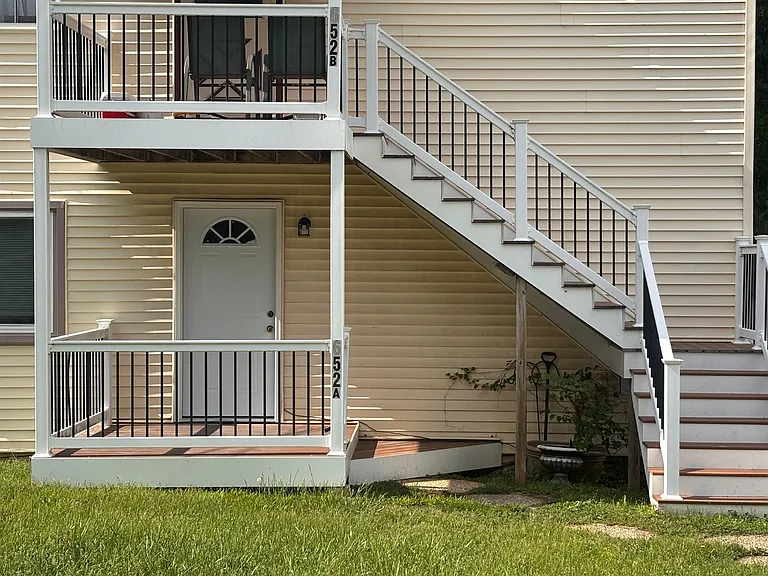 652 Summit St — Photo 11
