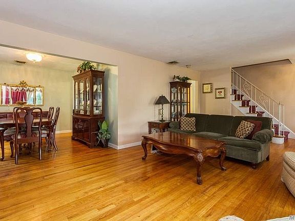 3rd image of 227 Washington Ave
