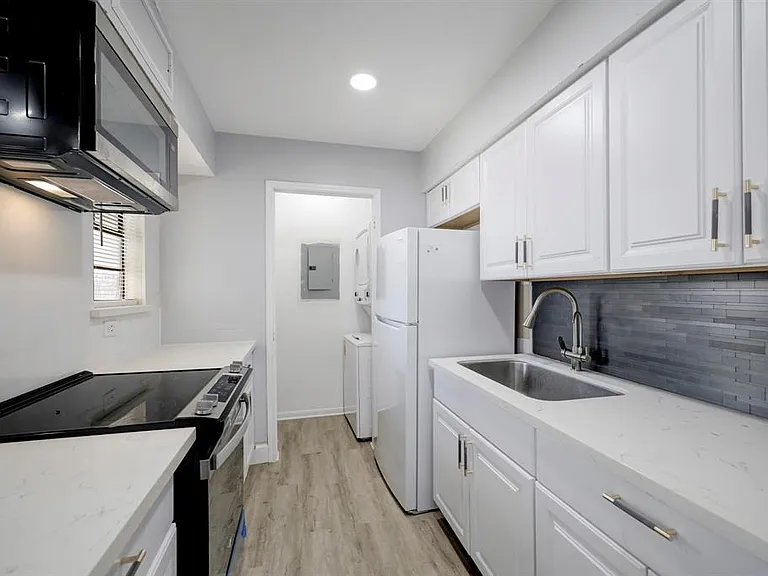 9550 Deering Dr #210 — Photo 7