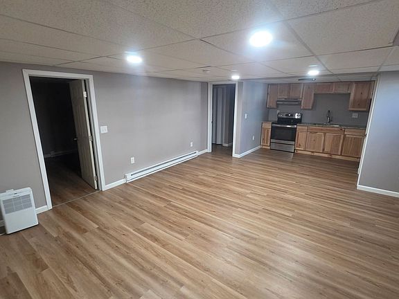 3rd image of 1 W Ludlow St APT 3