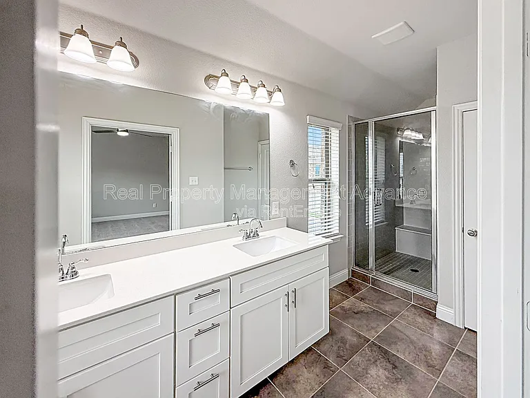 4621 Piedras Lanzar Dr — Photo 8