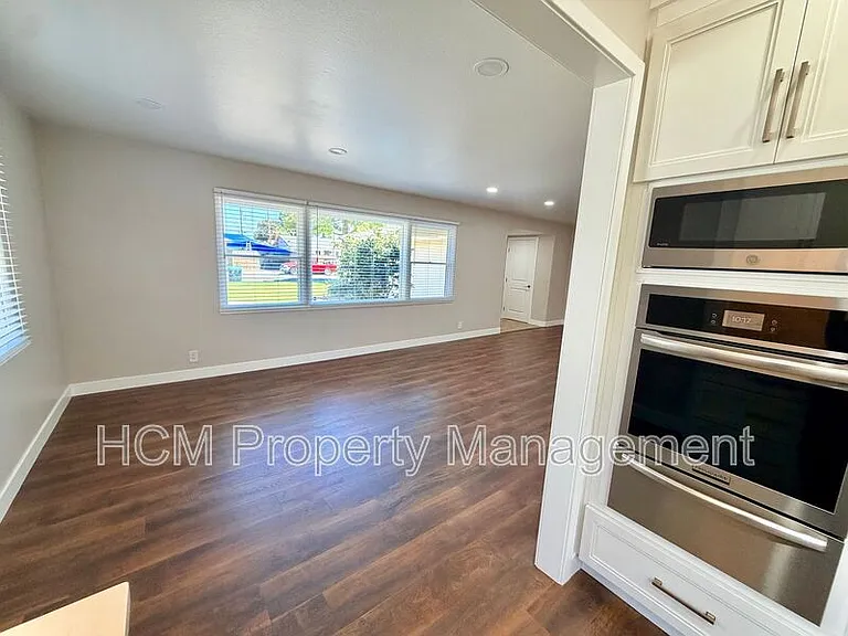 318 S California St — Photo 13