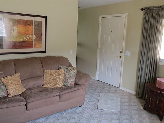 4th image of 2611 Bronson Dr